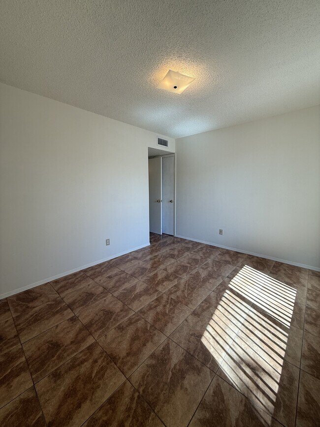 Building Photo - 10709 Opalstone St
