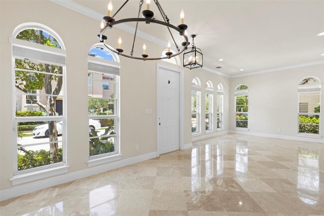 Building Photo - 105 Via Floresta Dr
