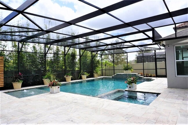 Building Photo - Orchard Hills 6 bed / 3.5 Bath - Partially Furniushed