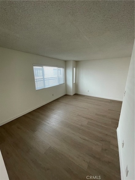 Building Photo - 621 N Kenwood St