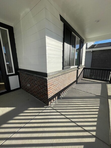 Building Photo - 1361 Brookfield Pl