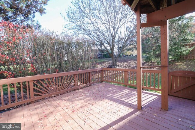 Building Photo - 47699 Whirlpool Square