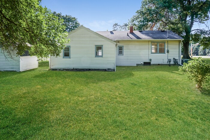 Building Photo - 4544 Otter Lake Rd