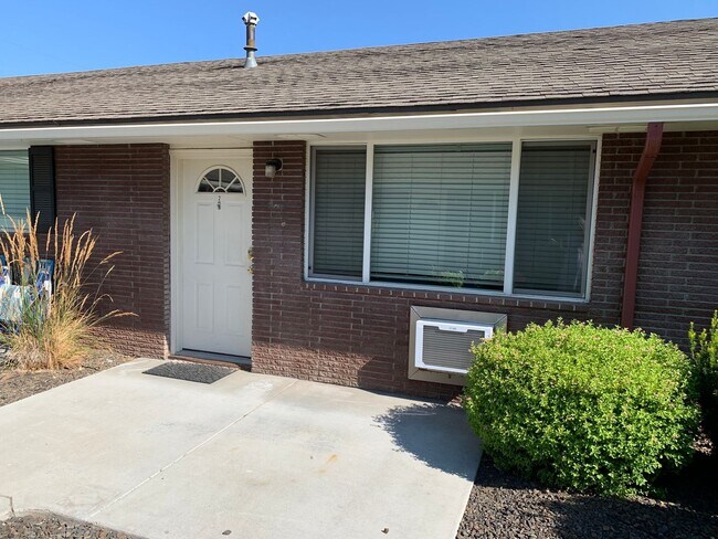 Building Photo - West Valley Living With A Patio, Parking & Plenty Of Storage!