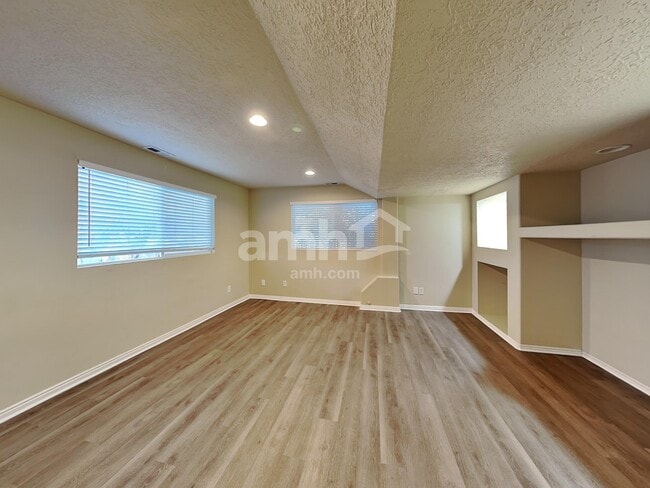 Building Photo - 2848 W 2125 S