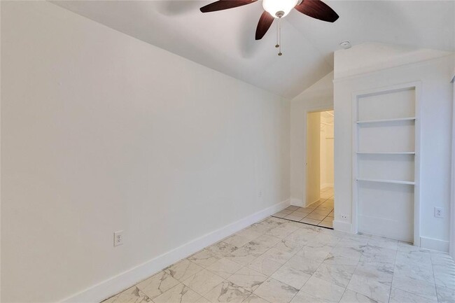 Building Photo - 1300 Lorrain St