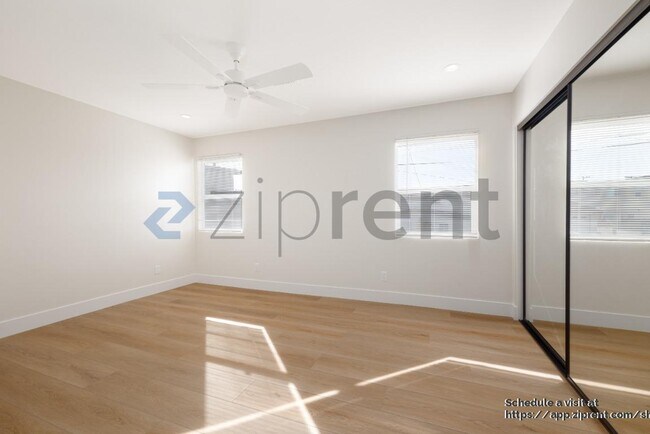 Building Photo - 5002 Plainview Rd