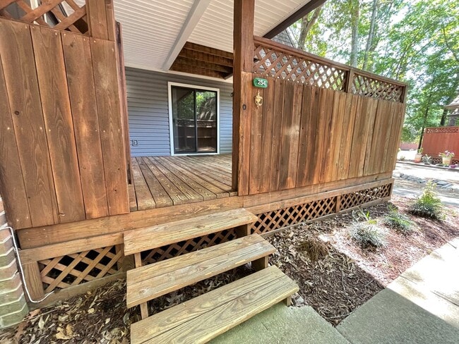 Building Photo - Spacious 3 bedroom in Finley Forest offers convenient location and neighborhood amenities