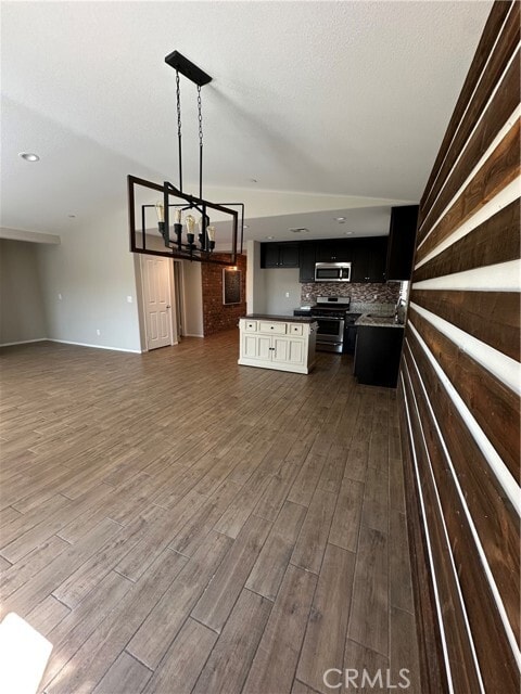 Building Photo - 29334 Linden Pl
