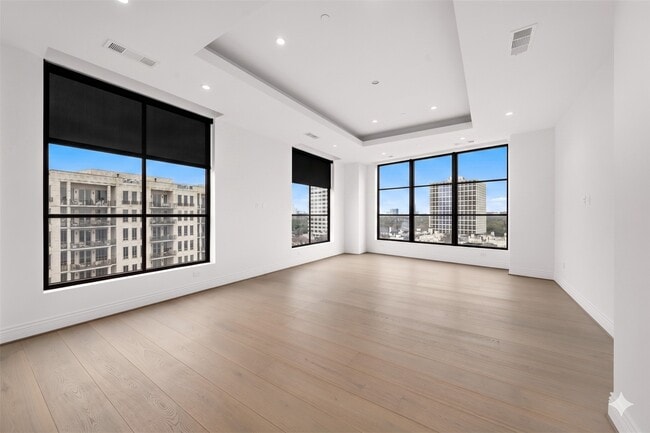 Building Photo - 2323 San Felipe St