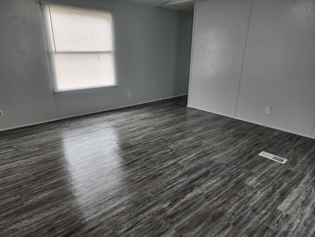 Building Photo - 1308 N Avenue J