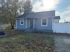 Building Photo - 9518 E Broadway Ave