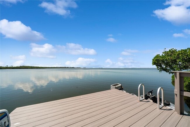 Building Photo - 1661 Seabreeze Dr