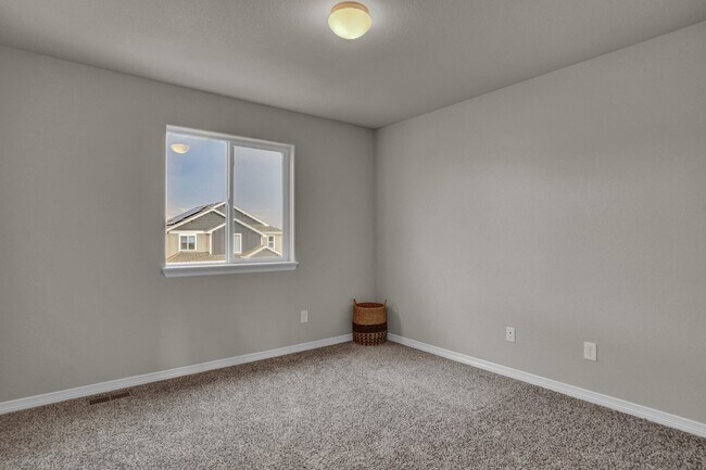 Building Photo - 5332 Pabst Dr