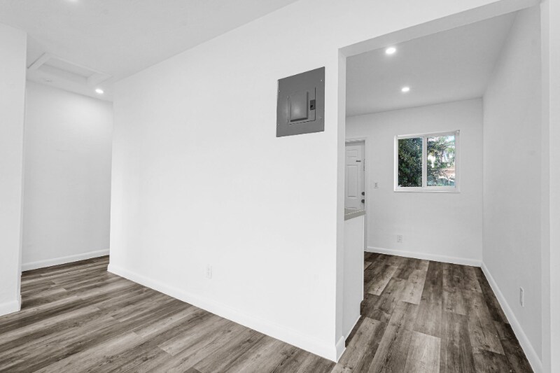 Building Photo - 2212 Roosevelt St