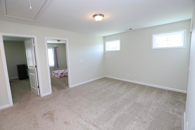 Building Photo - 17 Carriagebrook Cir