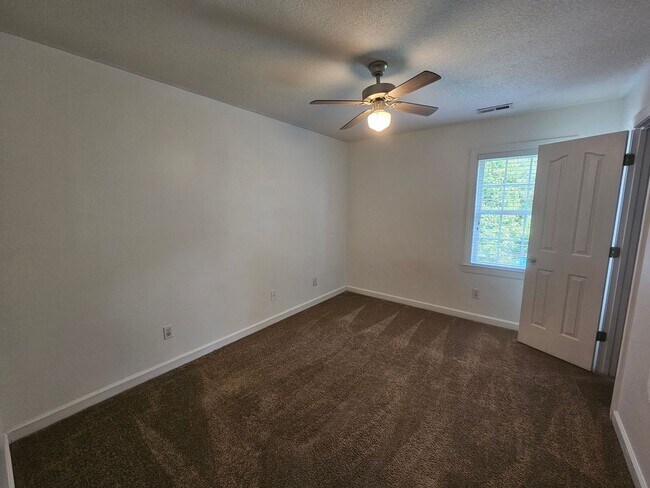 Building Photo - Gorgeous & Spacious 4 Bedroom In Carolina Forest