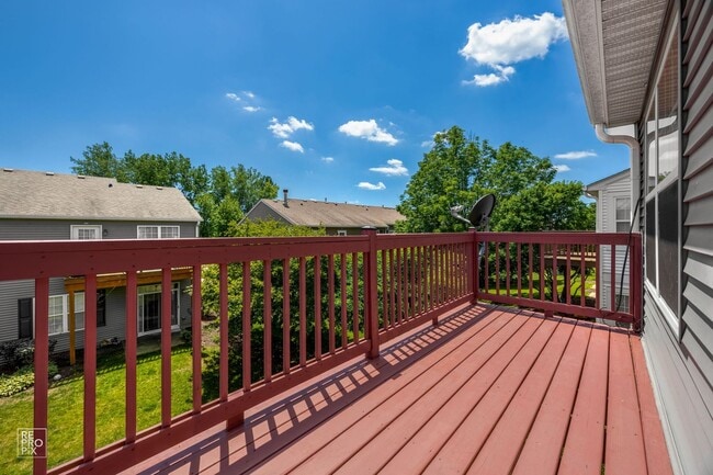 Building Photo - North Naperville Two Bedroom