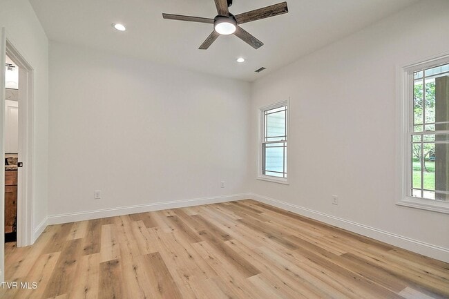 Building Photo - 703 Swadley Rd