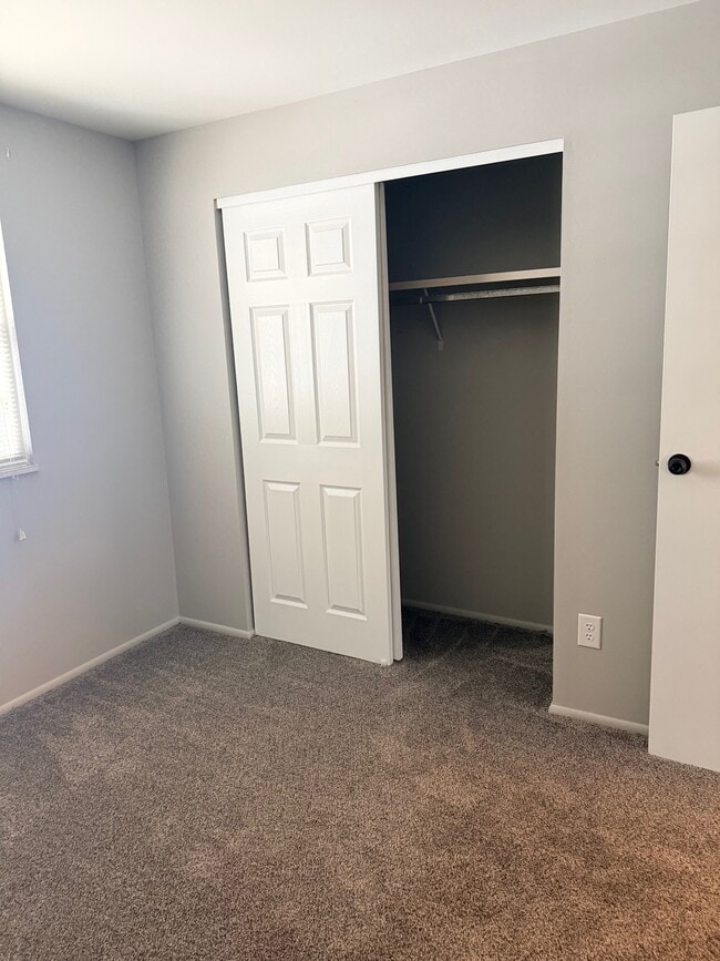 Building Photo - 2538 Red Coach Dr