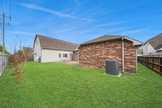 Building Photo - 2009 Amado Ln