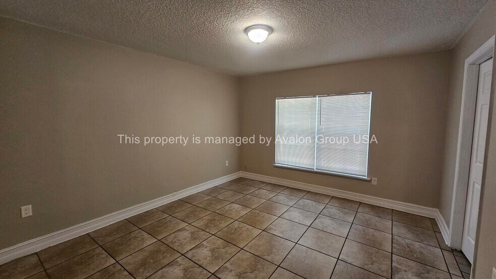 Building Photo - 2373 Broadway Ave