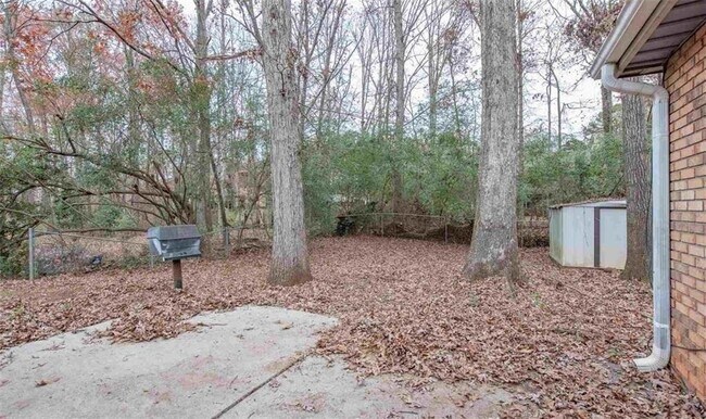 Building Photo - 2599 Fieldstone View Ln SE