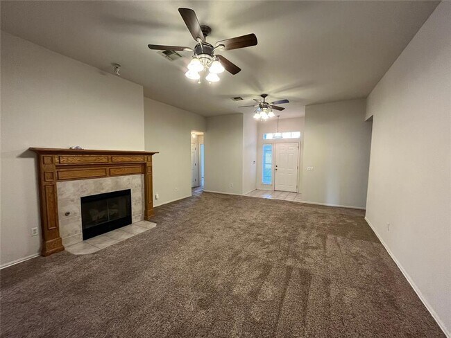 Building Photo - 2045 Rising Hill Dr