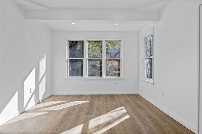 Building Photo - 172 Lexington Ave