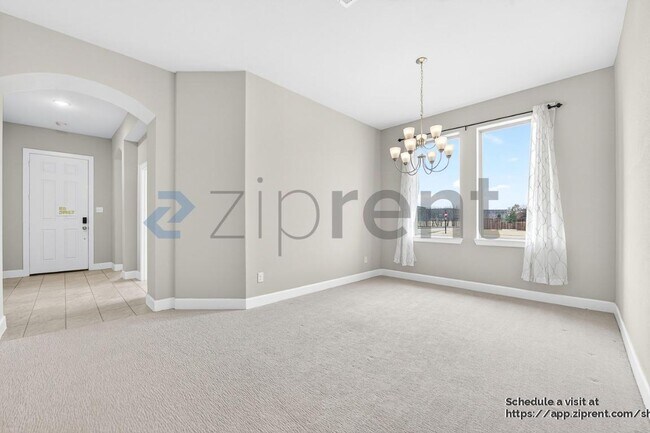 Building Photo - 2900 Blf Crk Dr