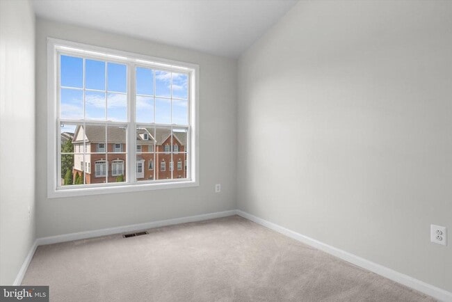 Building Photo - 43187 Loudoun Reserve Dr