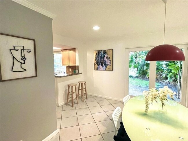 Building Photo - 619 Kensington Pl