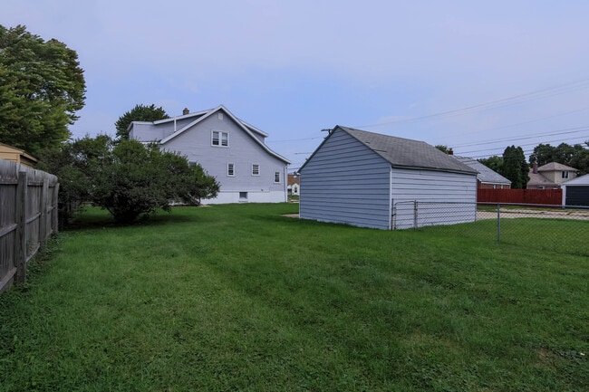 Building Photo - 29447 Kelly Rd