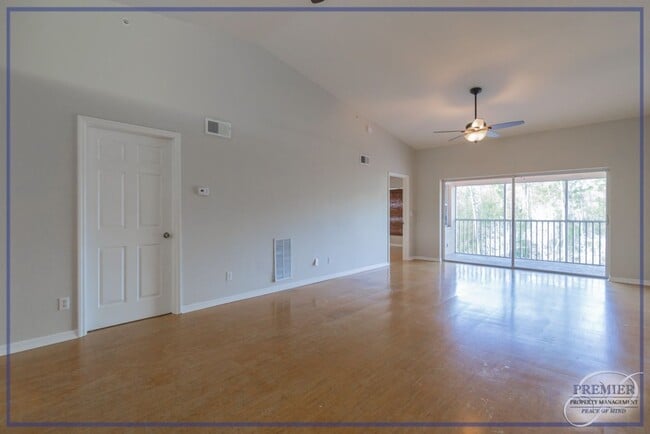 Building Photo - ***2+DEN/2 BATH***CENTRAL NAPLES***CYPRESS...