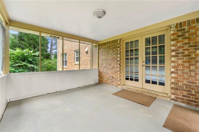 Building Photo - 5100 Mt Vernon Way