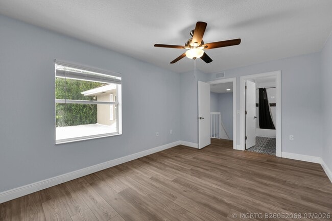 Building Photo - 3513 SW Sunset Trace Cir