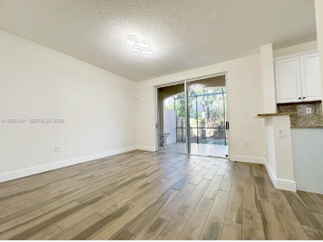 Building Photo - 202 Riverwalk Cir