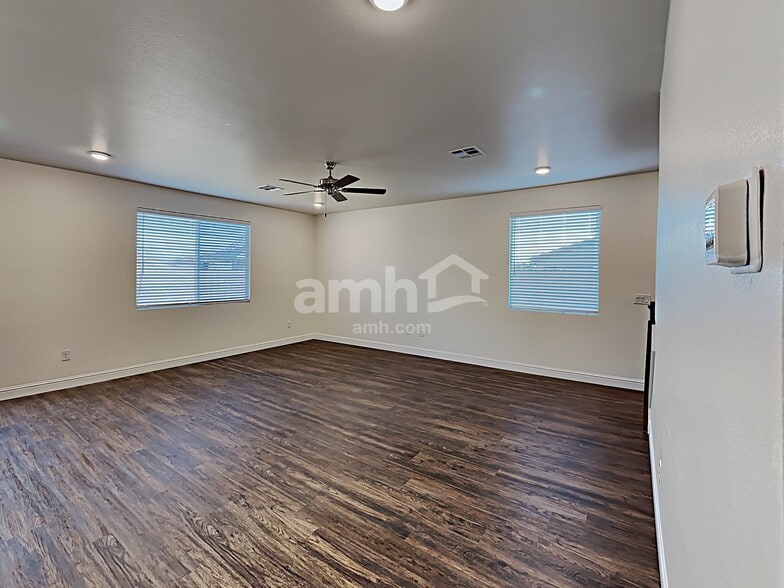 Building Photo - 720 Sienna Rising Dr