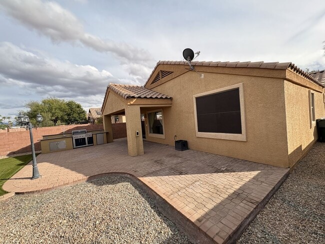 Building Photo - Vail School District Beauty