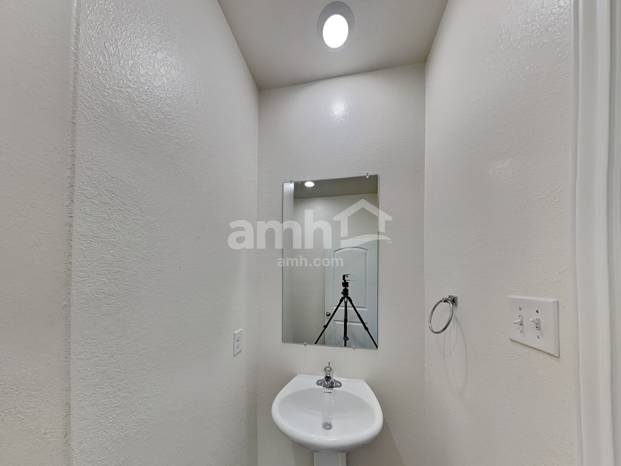 Building Photo - 7917 Cactus Plum Dr