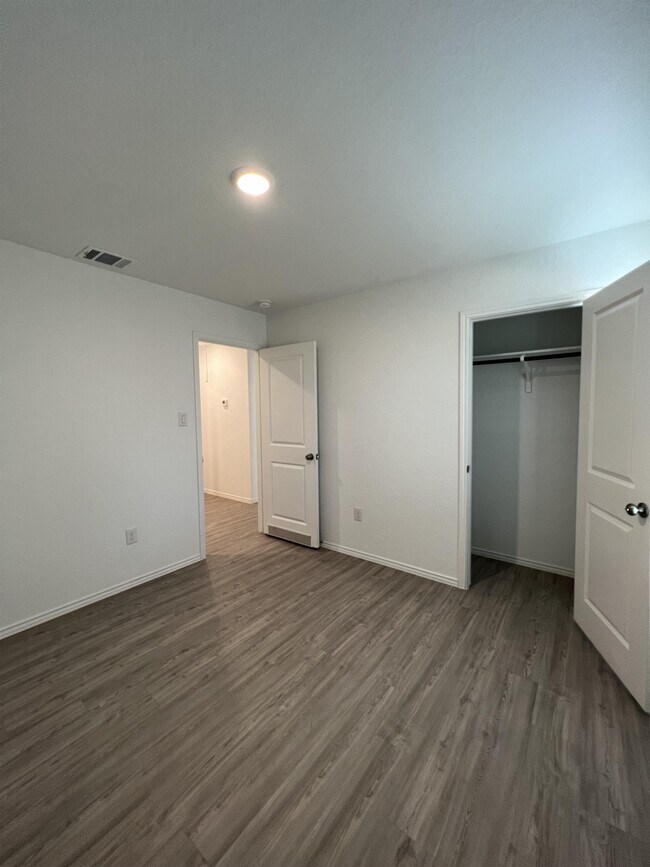 Building Photo - 13819 Llama Pl