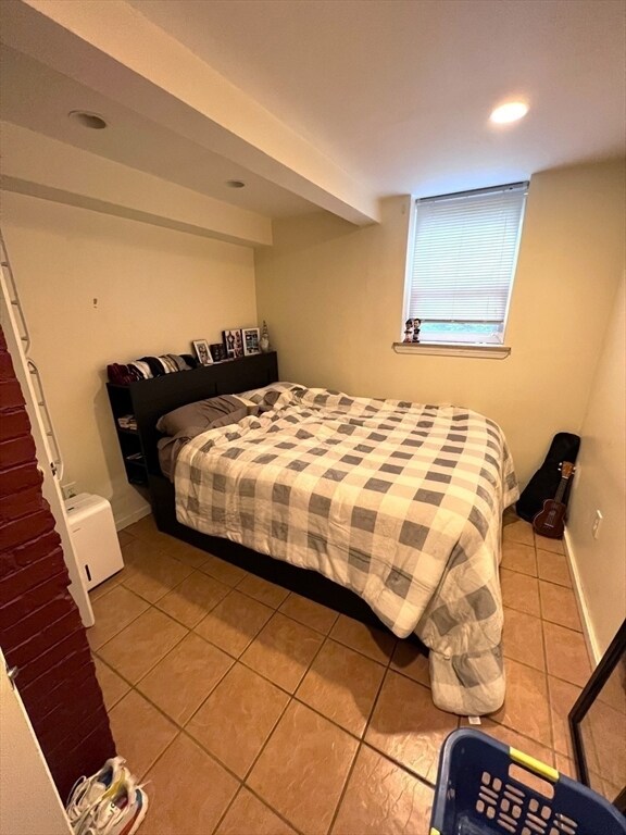 Building Photo - 2 Paige Ave