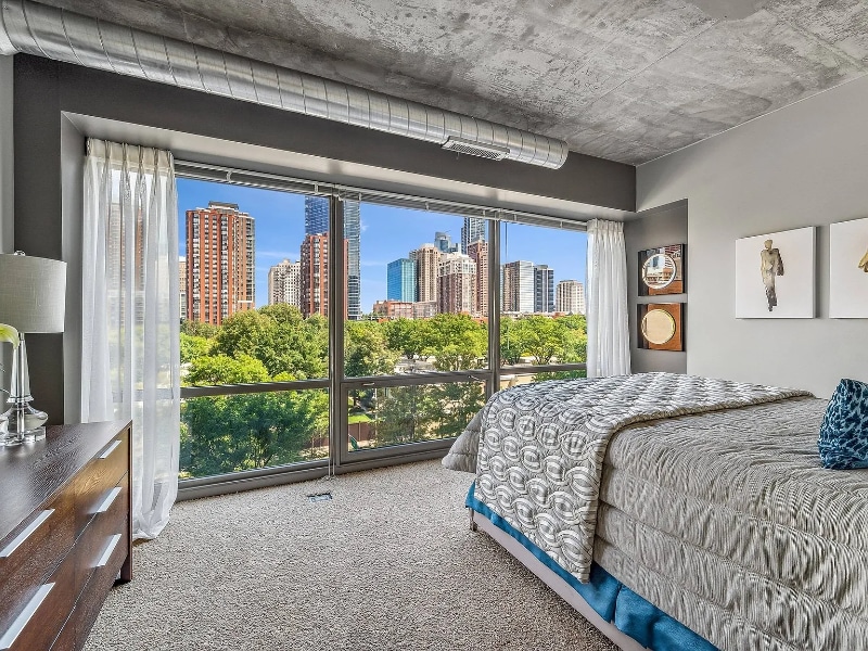 Building Photo - 960 S Clark St