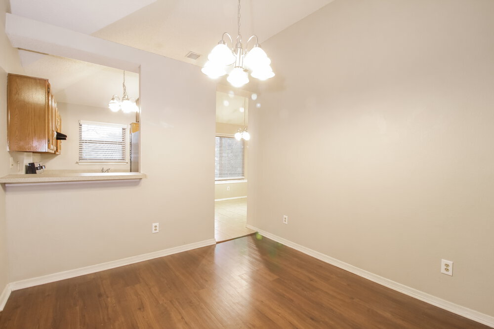 Building Photo - 1345 Jasmine Dr