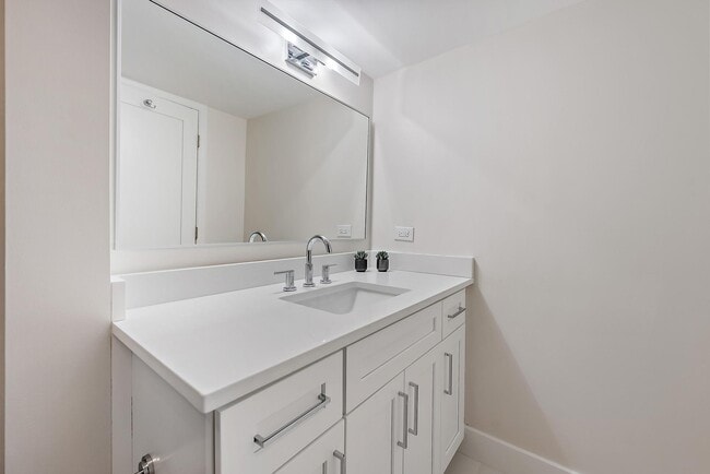 Building Photo - 1208 Marine Way