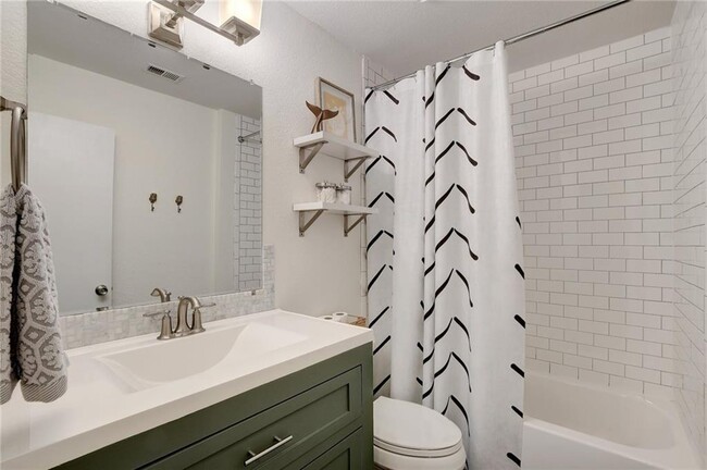 Building Photo - 9019 Wagtail Dr