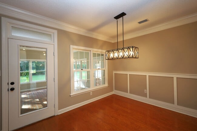 Building Photo - 1054 Ridge Rd