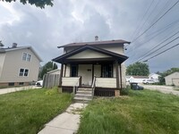 Building Photo - 1320 Swift Ave