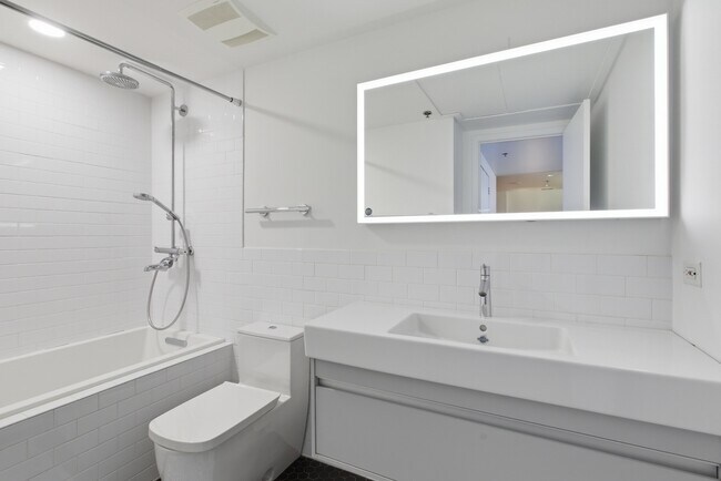 Building Photo - 1530 S State St