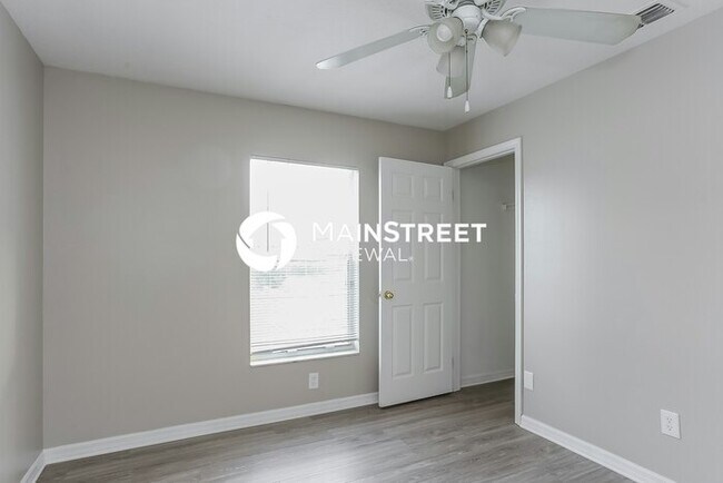 Building Photo - 3 Bedroom Pet-Friendly Home in St Petersburg, FL with Main Street Renewal